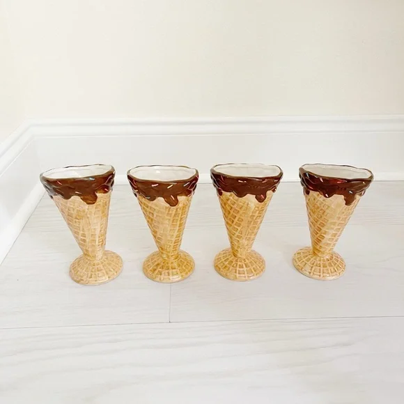 Ice Cream Cone Shaped Glasses Set - Picture 2 of 5